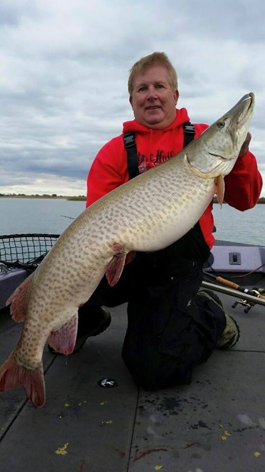 Mike Hulbert Indiana Muskie Fishing Guide Service